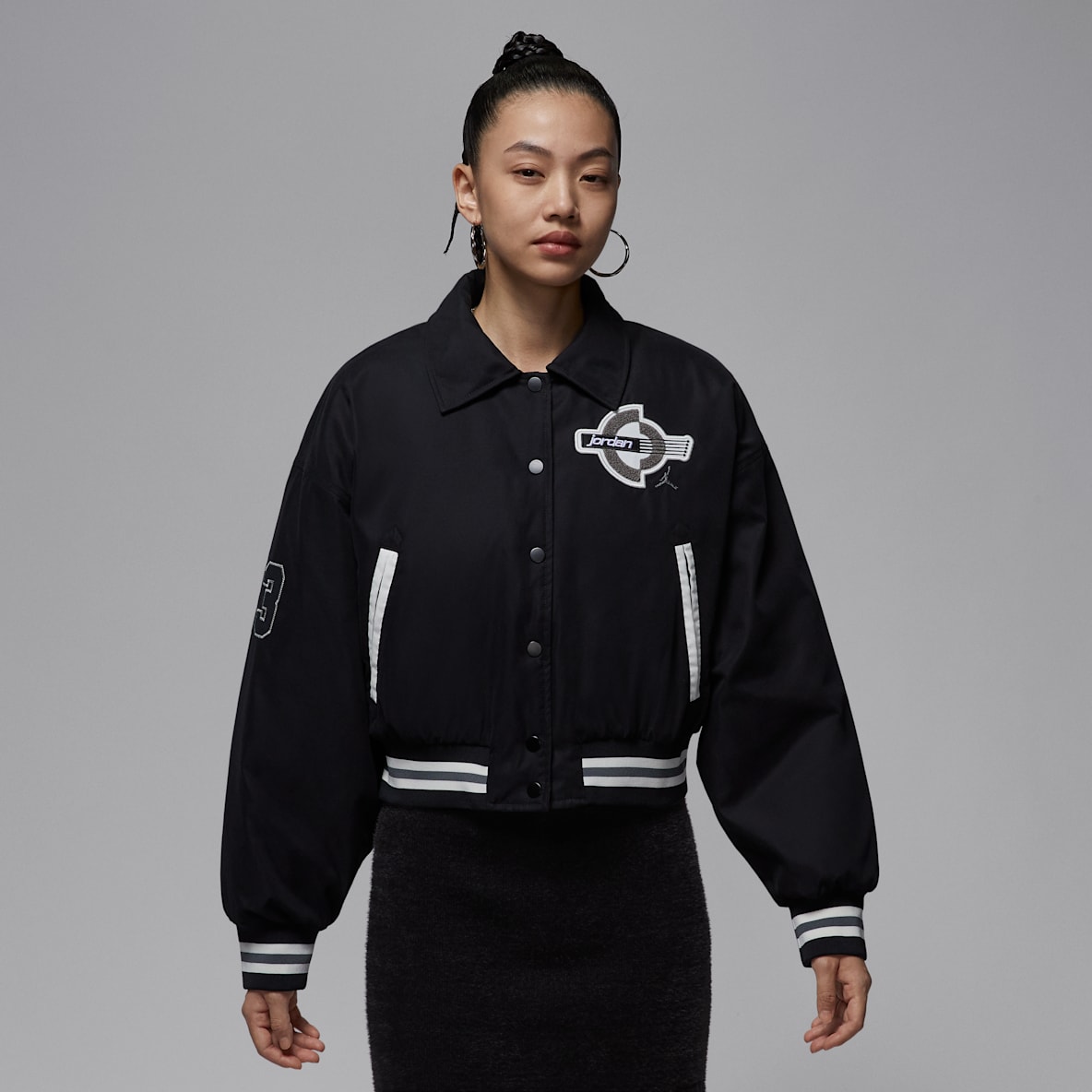 新品タグ付きNIKEナイキ サテンバーシティジャケット スタジャン